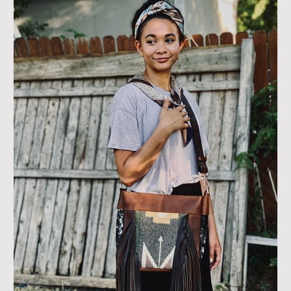 Fringe Hill Design crossbody Saddle Puebla Mesa cowhide WEEKEND SALE 🎉🥳🎉 - Picture 10 of 12